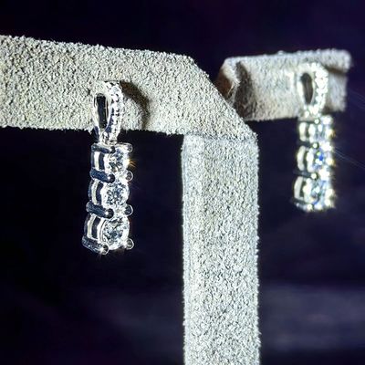 Luxury Elegant VVS Moissanite Rhodium Plated Women Stud Drop Earrings With 925 Sterling Silver Pass Diamond Tester