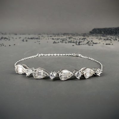 Trendy Fine Jewelry Light Luxury 925 Sterling Silver Rhodium Plated Exquisite Pear Cut Moissanite Charm Bracelet Women