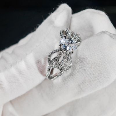 GRA High Quality Iced Out Bling 925 Sterling Silver Pass Diamond Tester VVS Oval Moissanite Cluster Bow Ring for Women