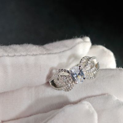 GRA High Quality Iced Out Bling 925 Sterling Silver Pass Diamond Tester VVS Oval Moissanite Cluster Bow Ring for Women