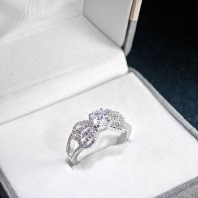 GRA High Quality Iced Out Bling 925 Sterling Silver Pass Diamond Tester VVS Oval Moissanite Cluster Bow Ring for Women